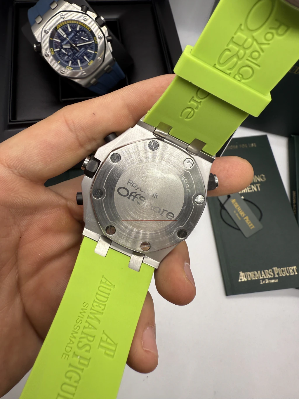Audemars Piguet Offshore Chronograph 42mm - AÇO MOSTRADOR VERDE - SILICONE - Imagem 3