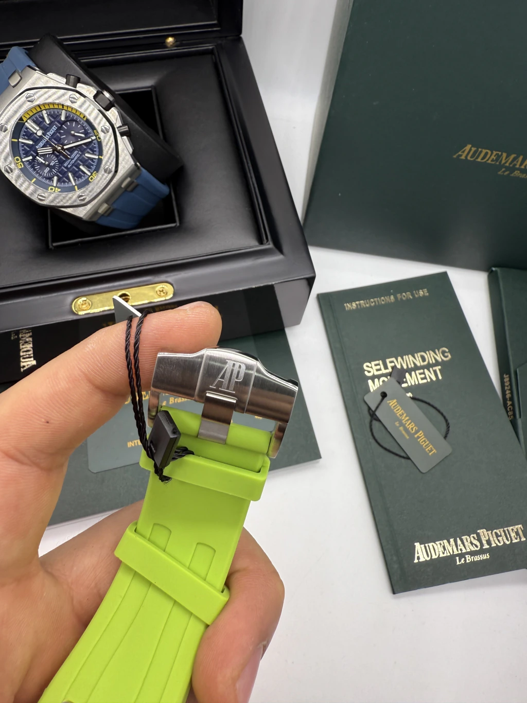 Audemars Piguet Offshore Chronograph 42mm - AÇO MOSTRADOR VERDE - SILICONE - Imagem 4