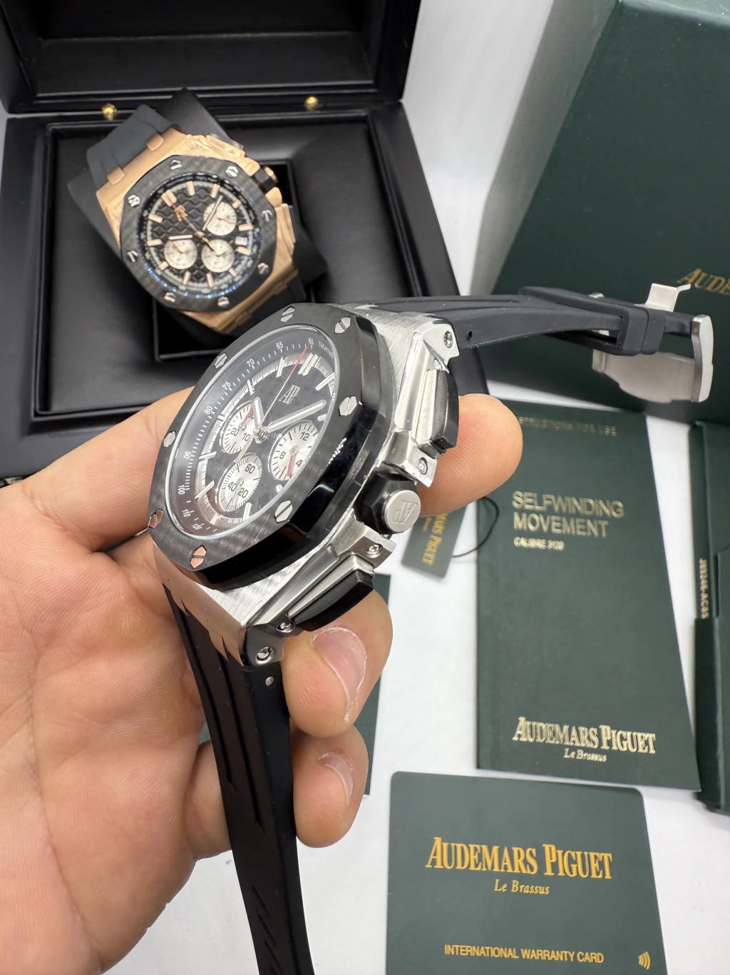 Audemars Piguet Offshore Chronograph 42mm - AÇO COM PRETO AMOSTRADOR PRETO - SILICONE - Imagem 2