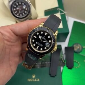 ROLEX Yacht Master - 42mm - SUPER CLONE - AÇO DOURADO MOSTRADOR PRETO - SILICONE