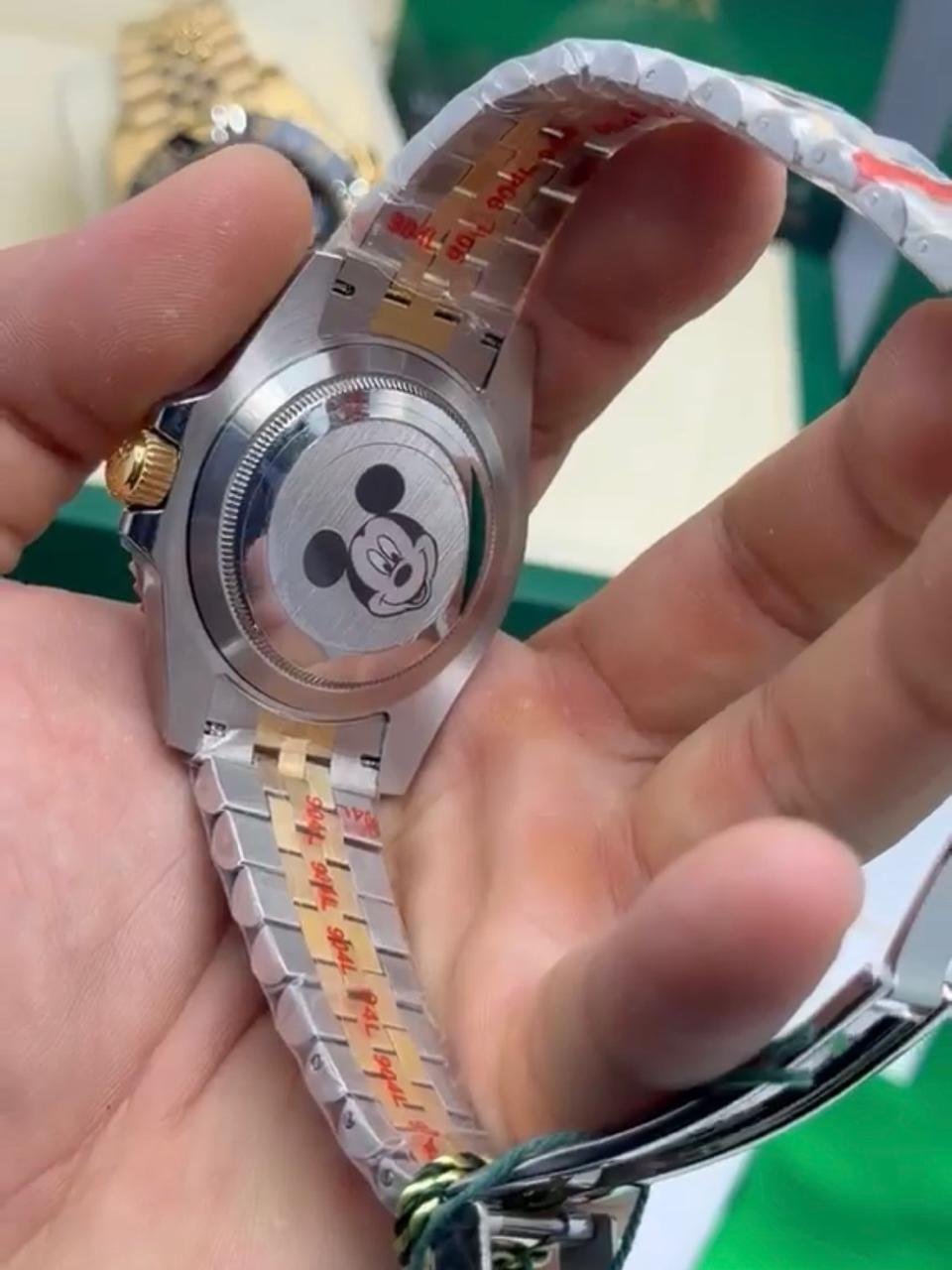 ROLEX GMT Master II 40mm - SUPER CLONE - AÇO COM DOURADO MOSTRADOR PRETO - Imagem 2