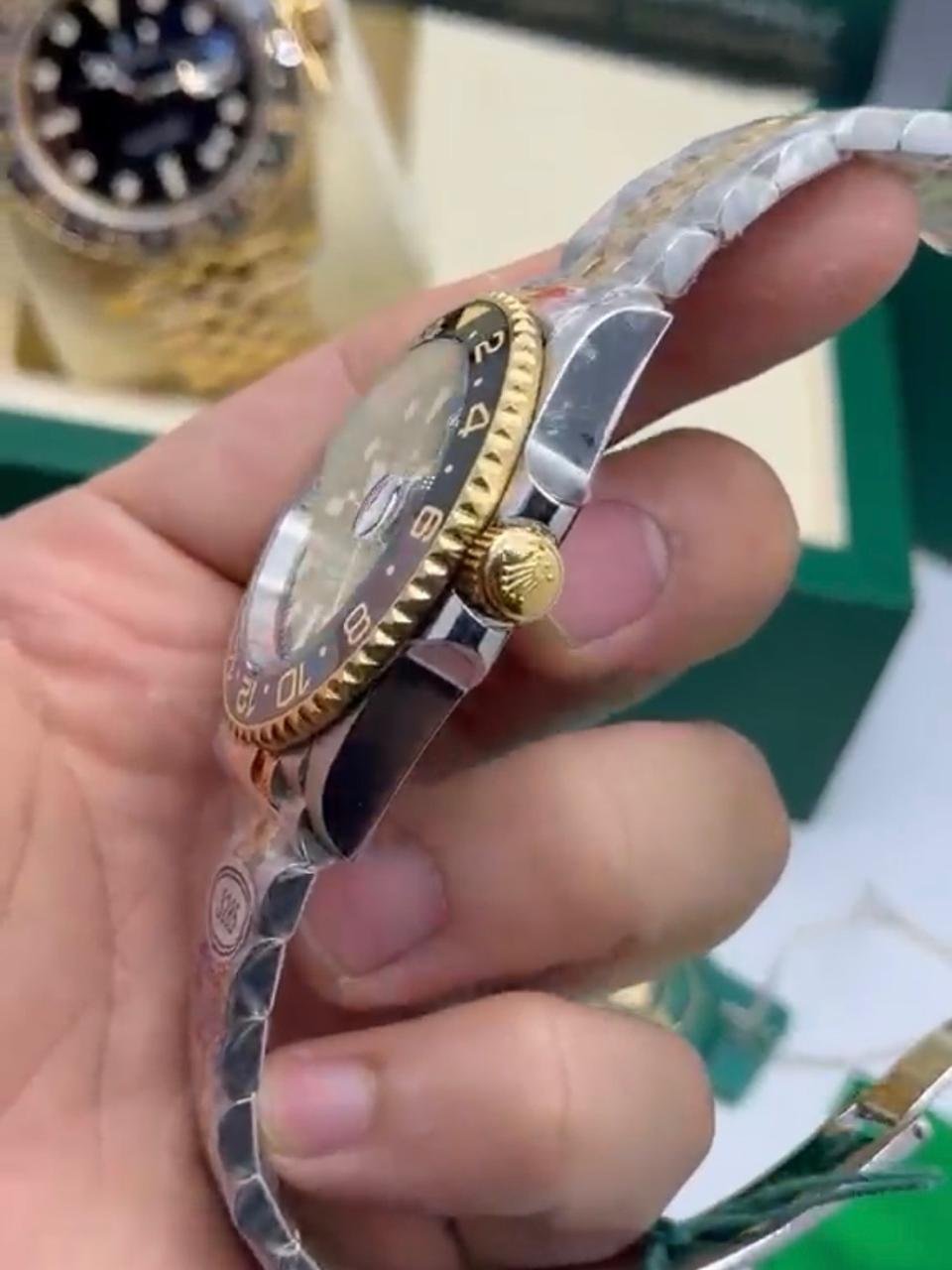 ROLEX GMT Master II 40mm - SUPER CLONE - AÇO COM DOURADO MOSTRADOR PRETO - Imagem 3