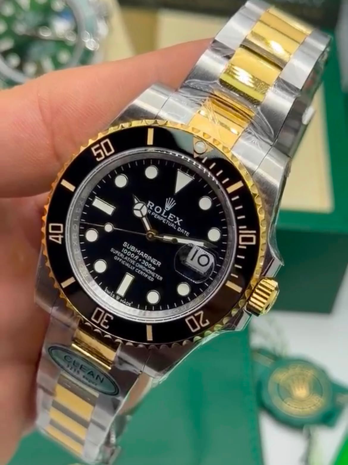 ROLEX Submariner 40mm - SUPER CLONE - AÇO COM DOURADO MOSTRADOR PRETO - Imagem 4