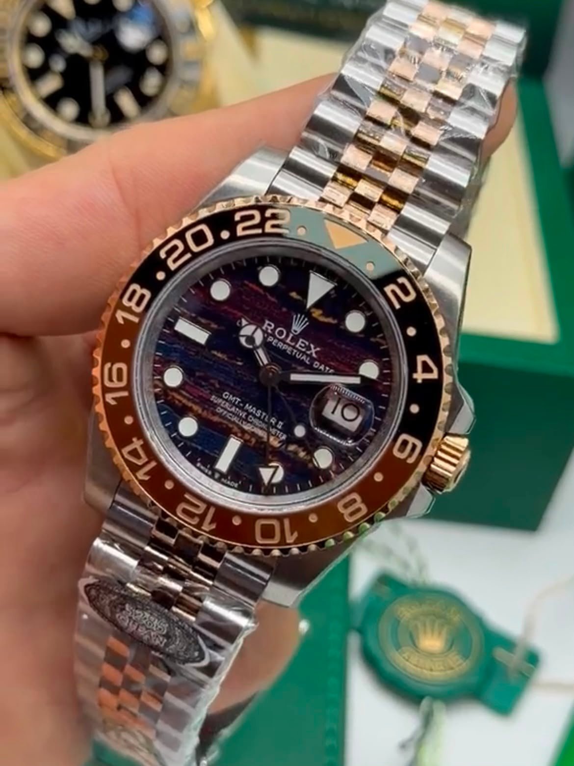 ROLEX GMT Master II 40mm - SUPER CLONE - AÇO COM ROSE MOSTRADOR PRETO - Imagem 5
