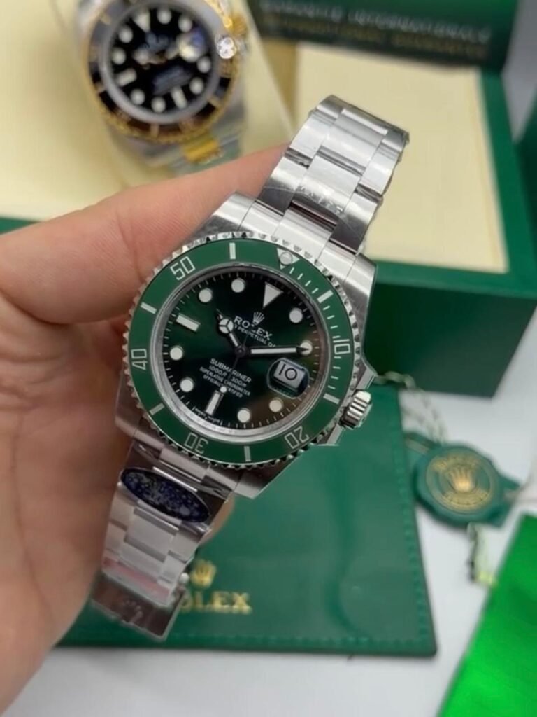 ROLEX Submariner 40mm - SUPER CLONE - AÇO MOSTRADOR VERDE (HULK)