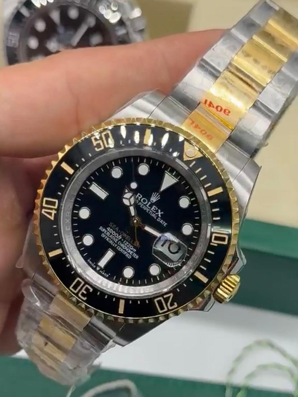 ROLEX Sea-Dweller 43mm - SUPER CLONE - AÇO COM DOURADO MOSTRADOR PRETO - Imagem 2