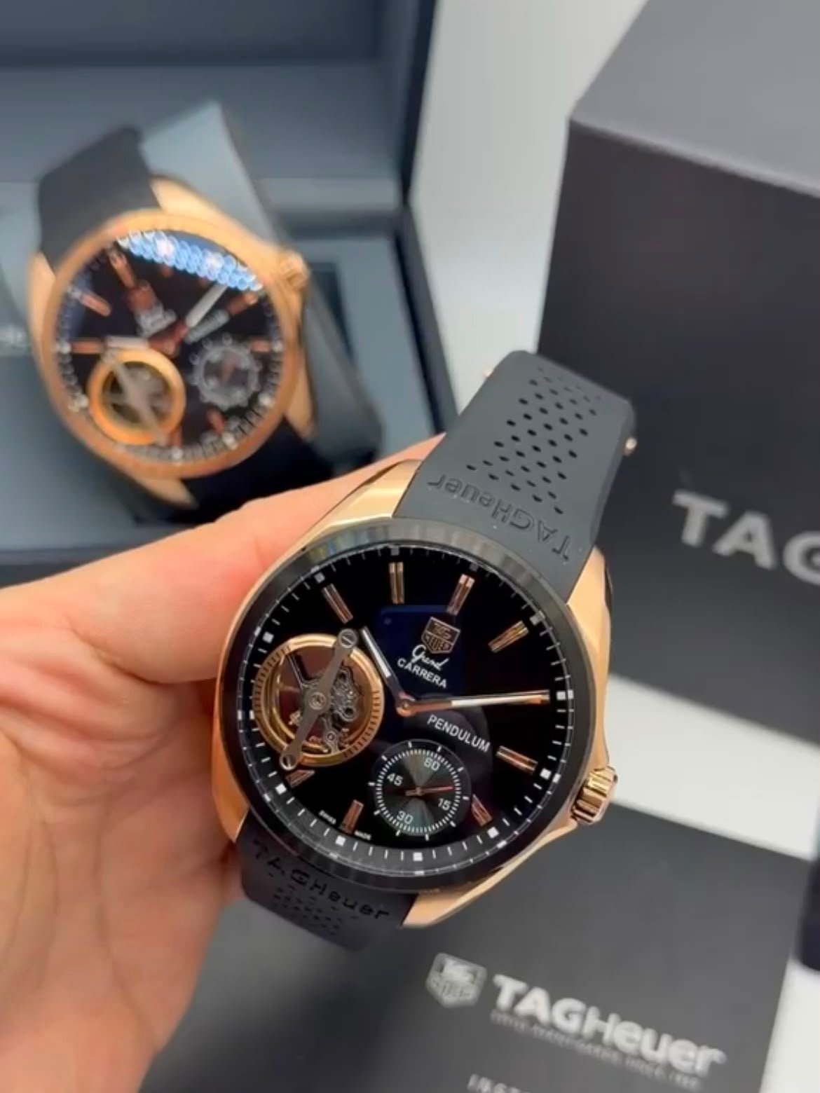 TAG Heuer Carrera Pendulum 48mm - AÇO ROSE MOSTRADOR PRETO - SILICONE