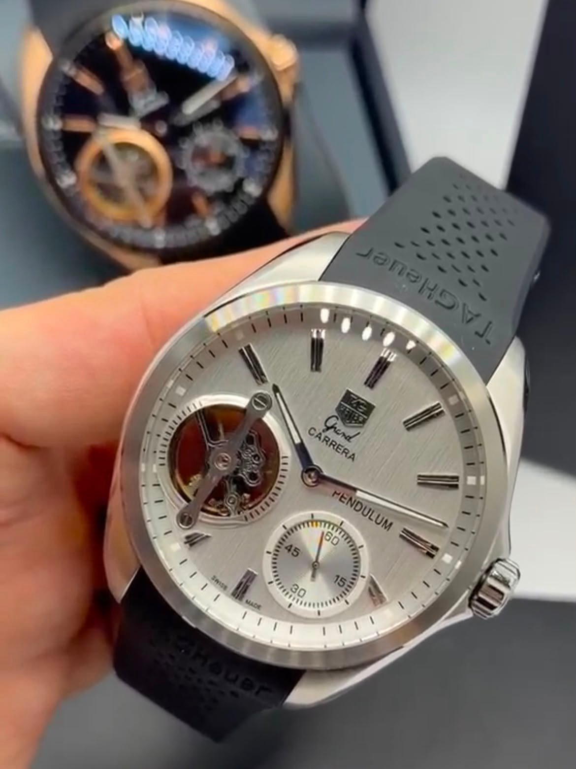 TAG Heuer Carrera Pendulum 48mm - AÇO MOSTRADOR BRANCO - SILICONE - Imagem 2