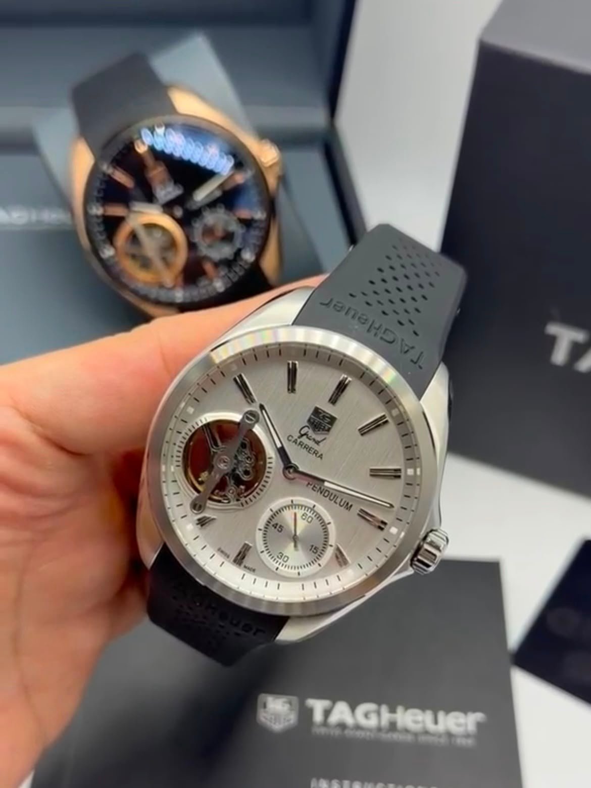 TAG Heuer Carrera Pendulum 48mm - AÇO MOSTRADOR BRANCO - SILICONE