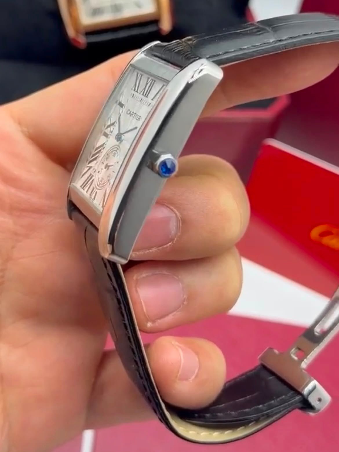 Cartier Tank Américaine 30mm - AÇO MOSTRADOR BRANCO - COURO - Imagem 3