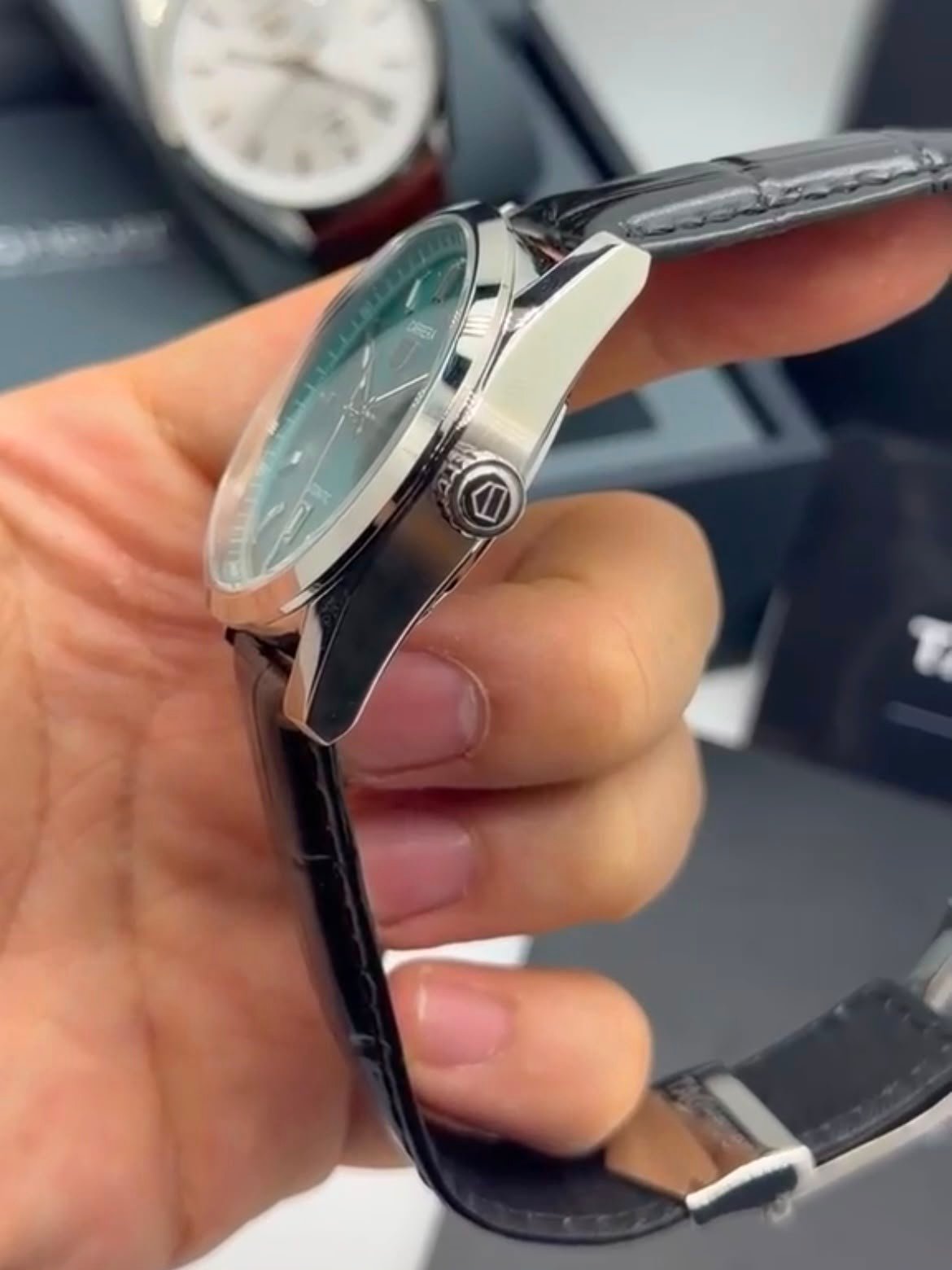 TAG Heuer Carrera Day-Date Calibre Green 41mm - AÇO MOSTRADOR VERDE - COURO - Imagem 3