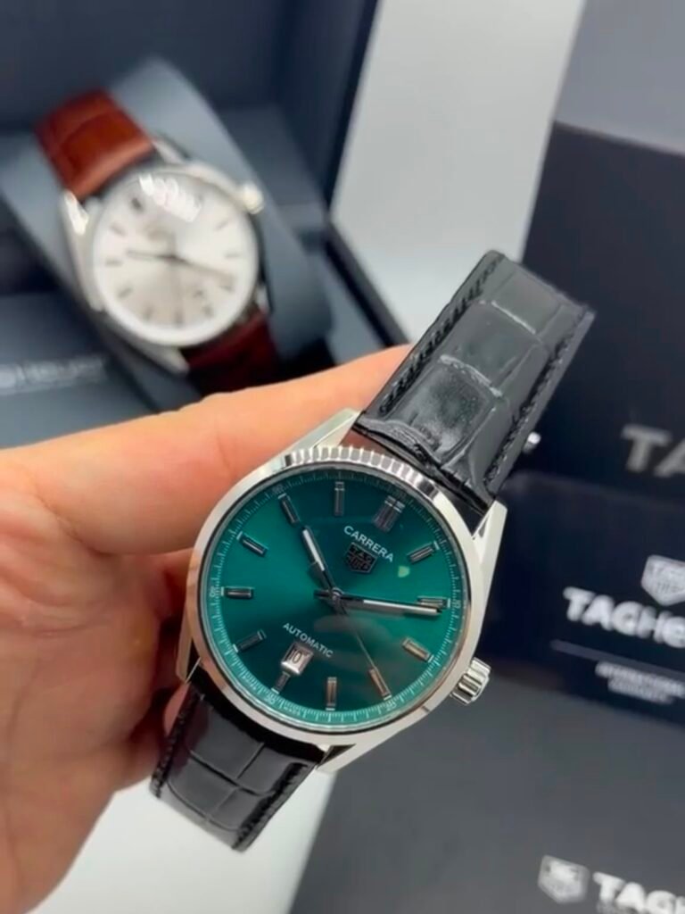 TAG Heuer Carrera Day-Date Calibre Green 41mm - AÇO MOSTRADOR VERDE - COURO