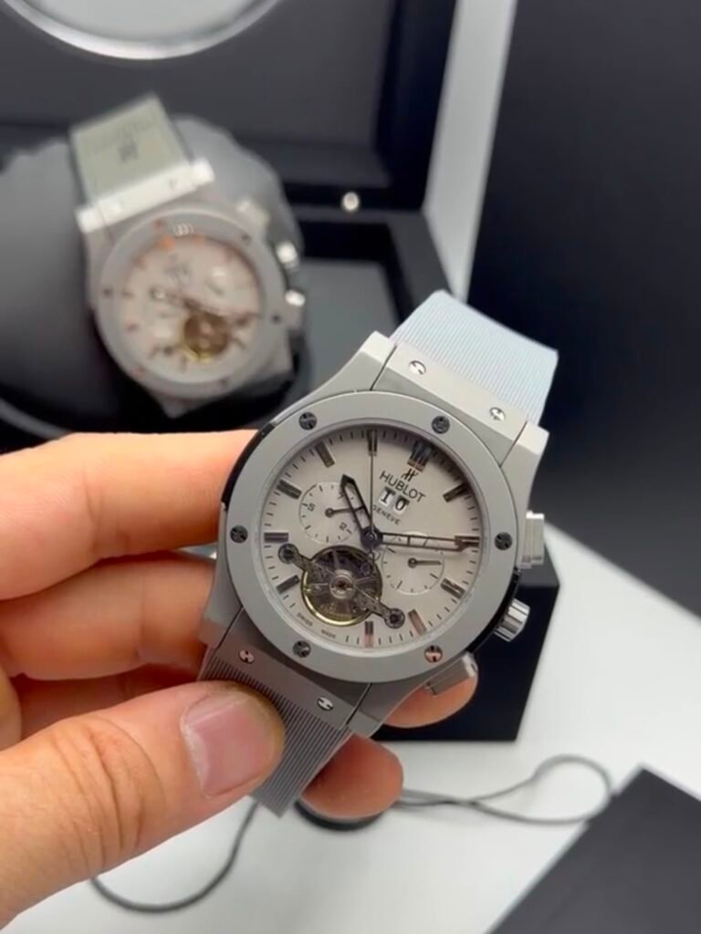 Hublot Classic Fusion Chronograph Tourbillon 44MM – AÇO MOSTRADOR CINZA – SILICONE