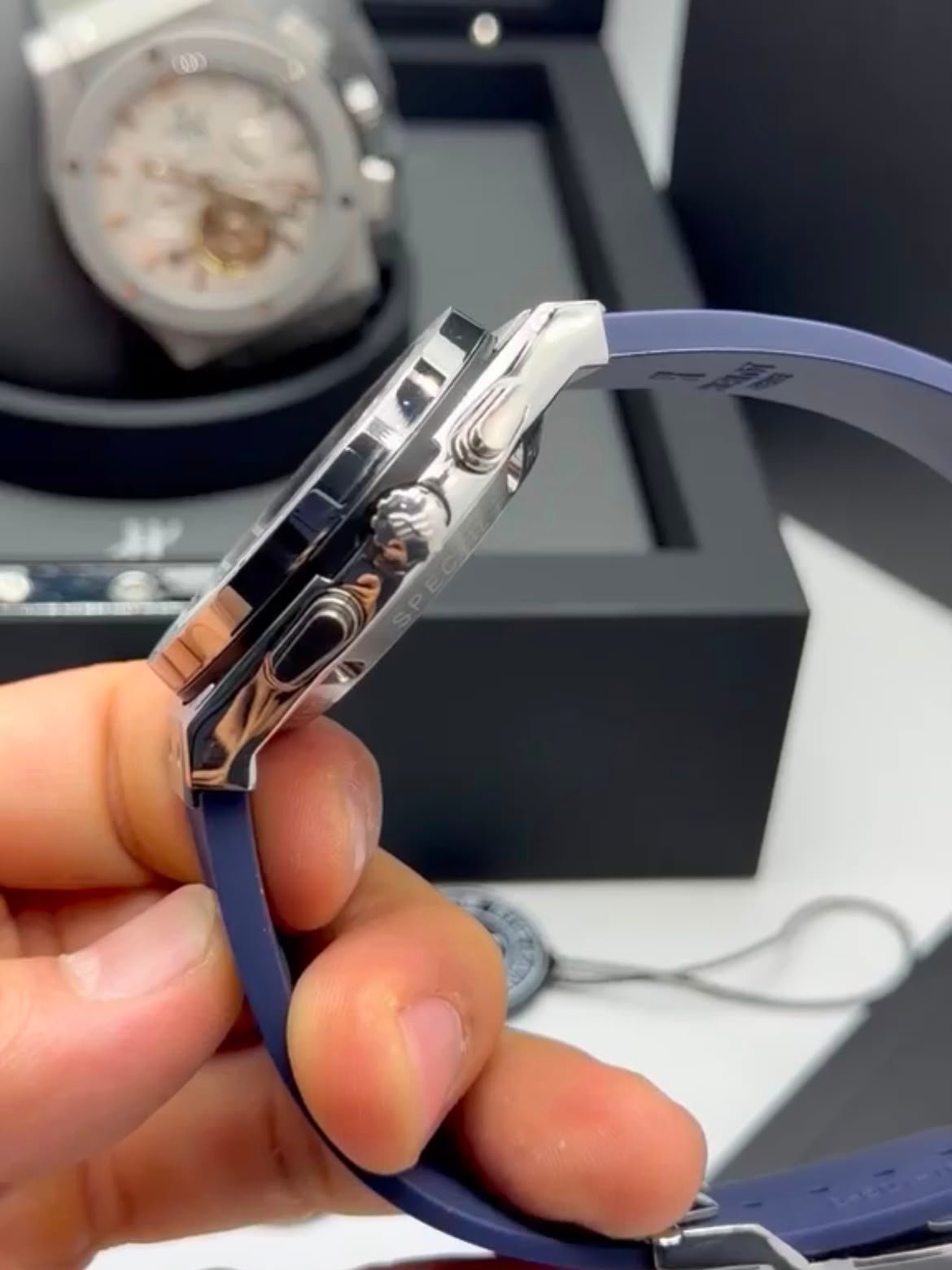 Hublot Classic Fusion Chronograph Tourbillon 44MM – AÇO MOSTRADOR AZUL – SILICONE - Imagem 3