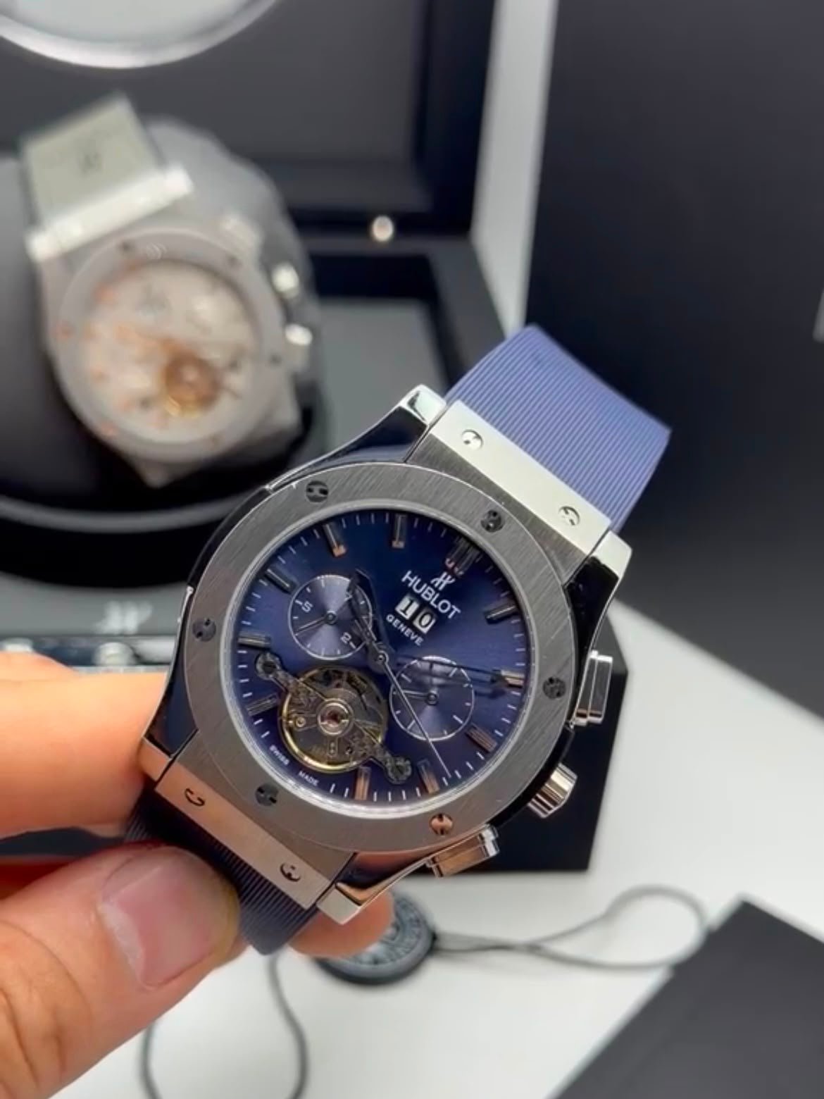 Hublot Classic Fusion Chronograph Tourbillon 44MM – AÇO MOSTRADOR AZUL – SILICONE