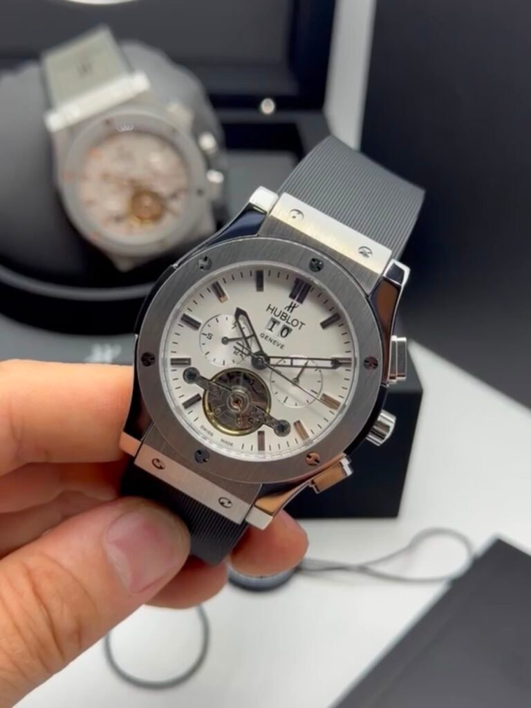 Hublot Classic Fusion Chronograph Tourbillon 44MM – AÇO MOSTRADOR BRANCO – SILICONE