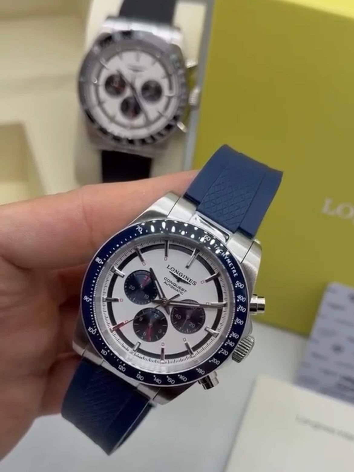 Longines Conquest Chronograph 42MM - AÇO MOSTRADOR BRANCO - SILICONE