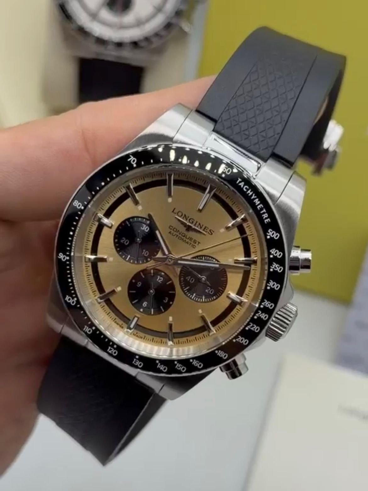 Longines Conquest Chronograph 42MM - AÇO MOSTRADOR DOURADO - SILICONE - Imagem 5