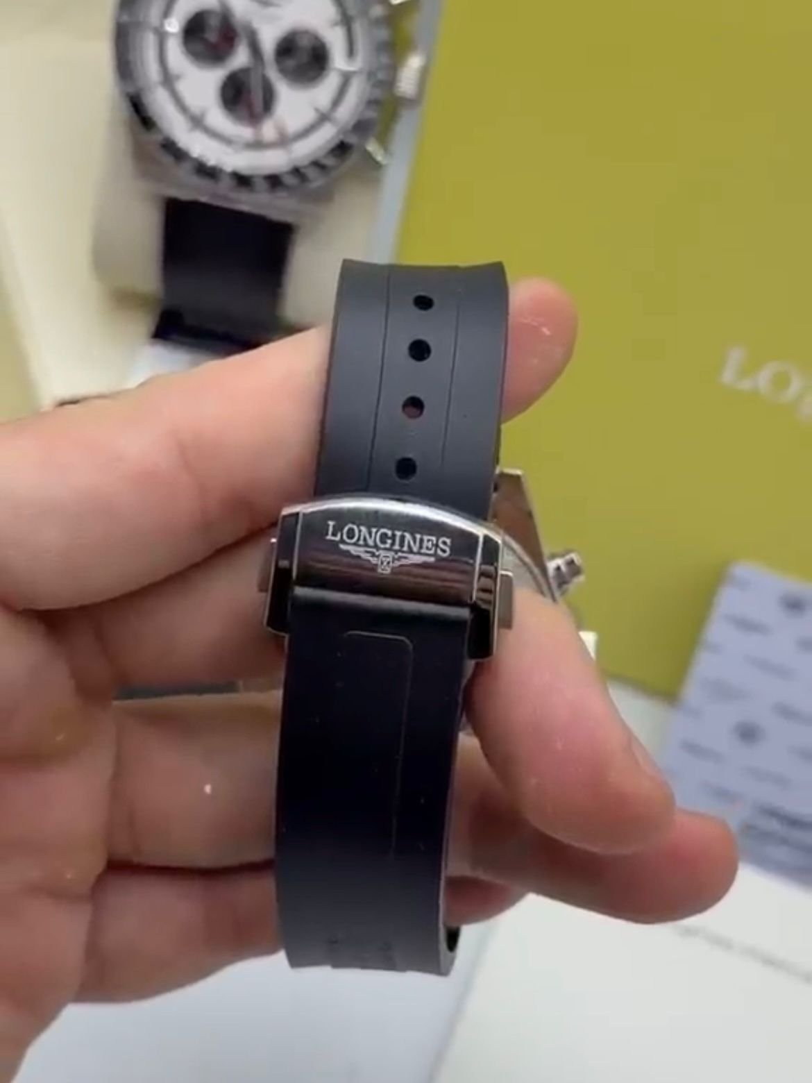 Longines Conquest Chronograph 42MM - AÇO MOSTRADOR PRETO - SILICONE - Imagem 2