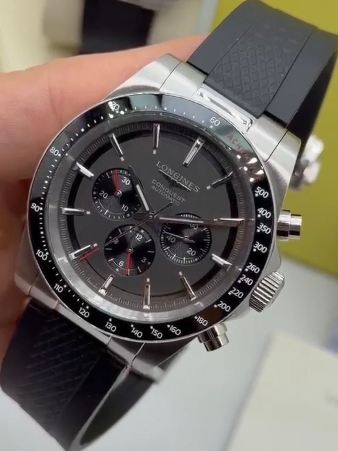 Longines Conquest Chronograph 42MM - AÇO MOSTRADOR PRETO - SILICONE - Imagem 4