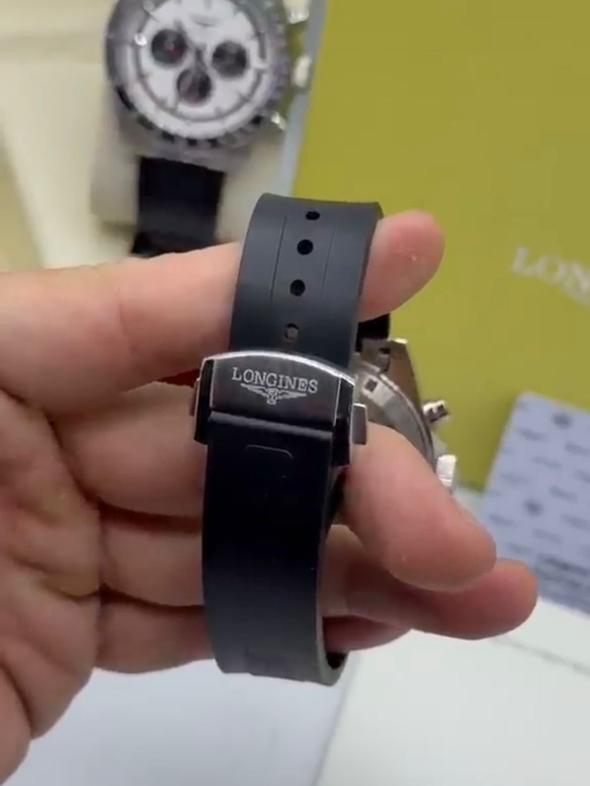 Longines Conquest Chronograph 42MM - AÇO MOSTRADOR PRETO - SILICONE - Imagem 2
