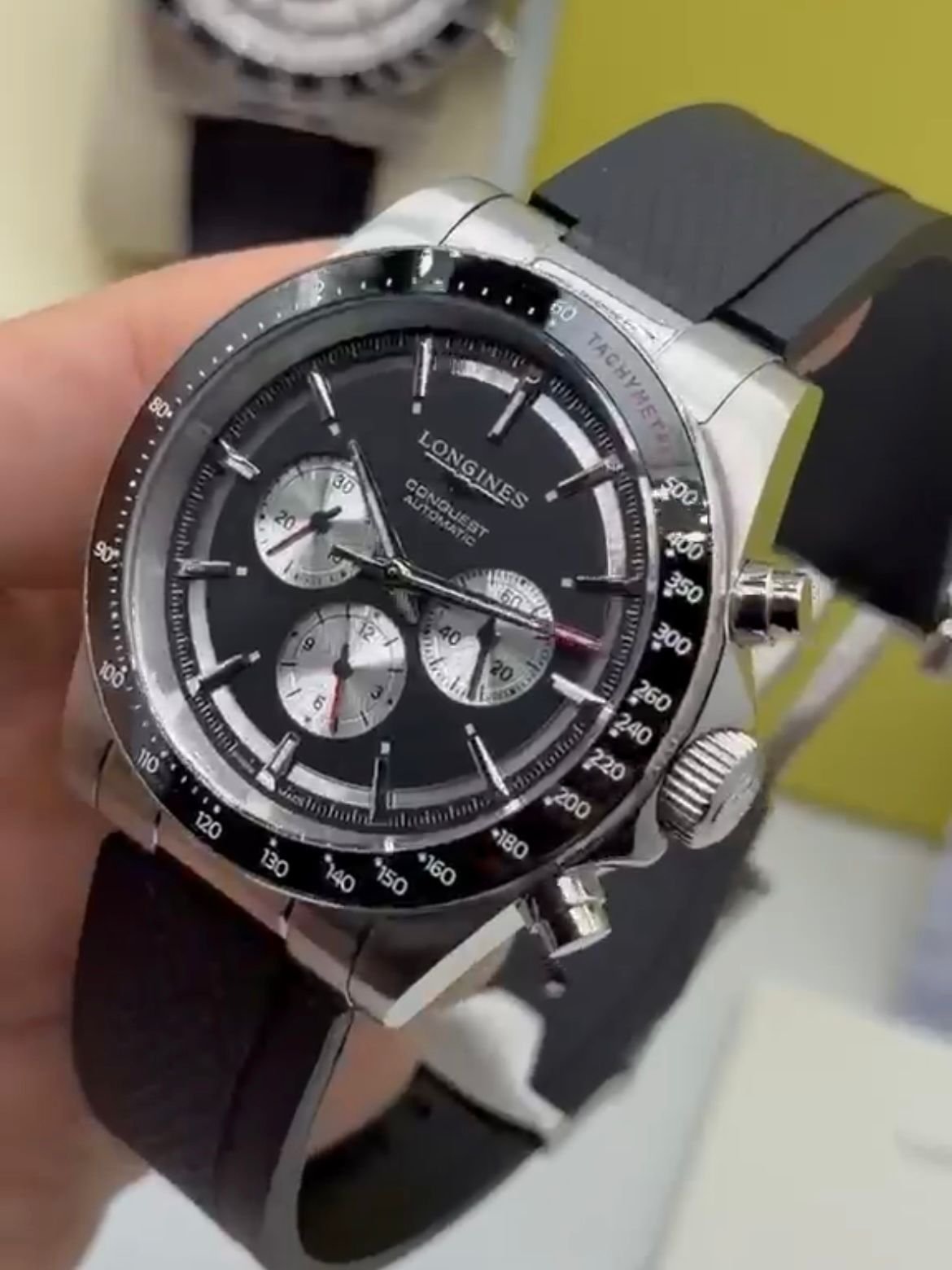 Longines Conquest Chronograph 42MM - AÇO MOSTRADOR PRETO - SILICONE - Imagem 4