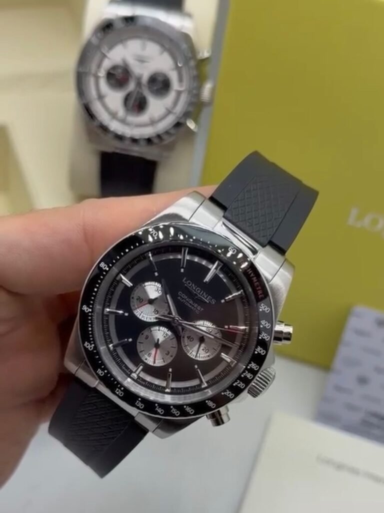 Longines Conquest Chronograph 42MM - AÇO MOSTRADOR PRETO - SILICONE