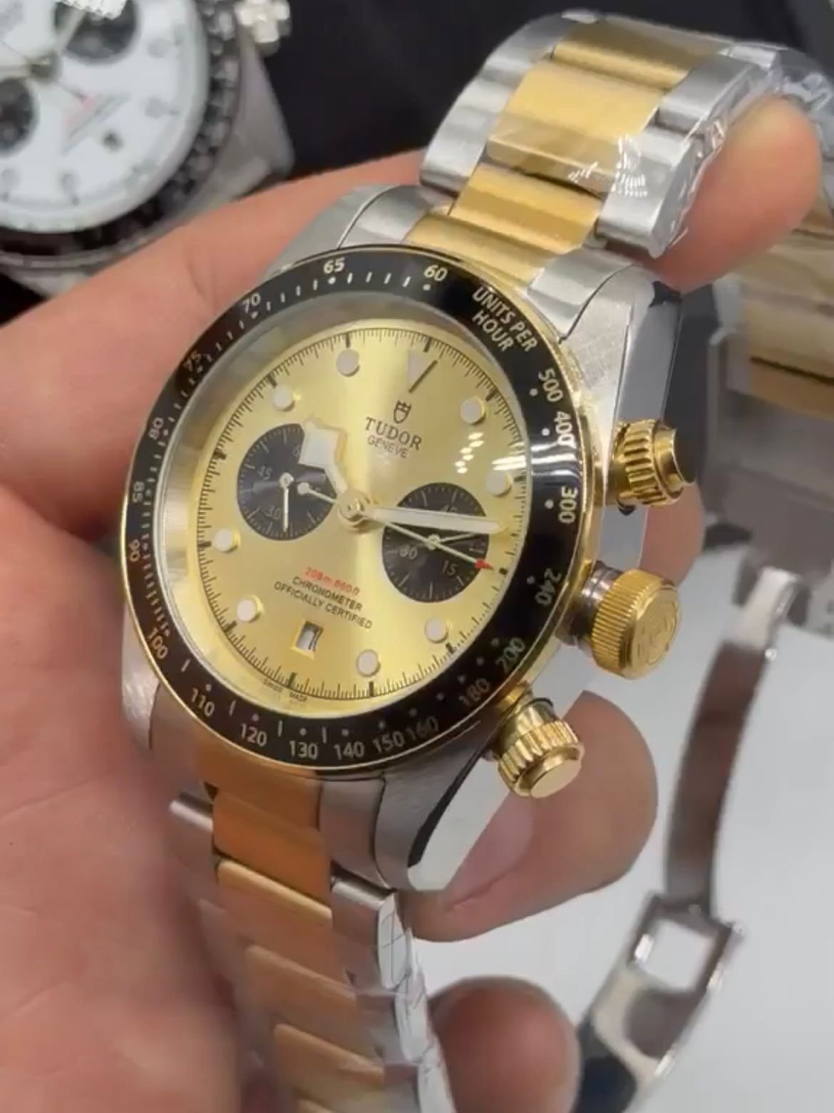 Tudor Black Bay Chrono 41mm - AÇO COM DOURADO MOSTRADOR DOURADO - Imagem 3