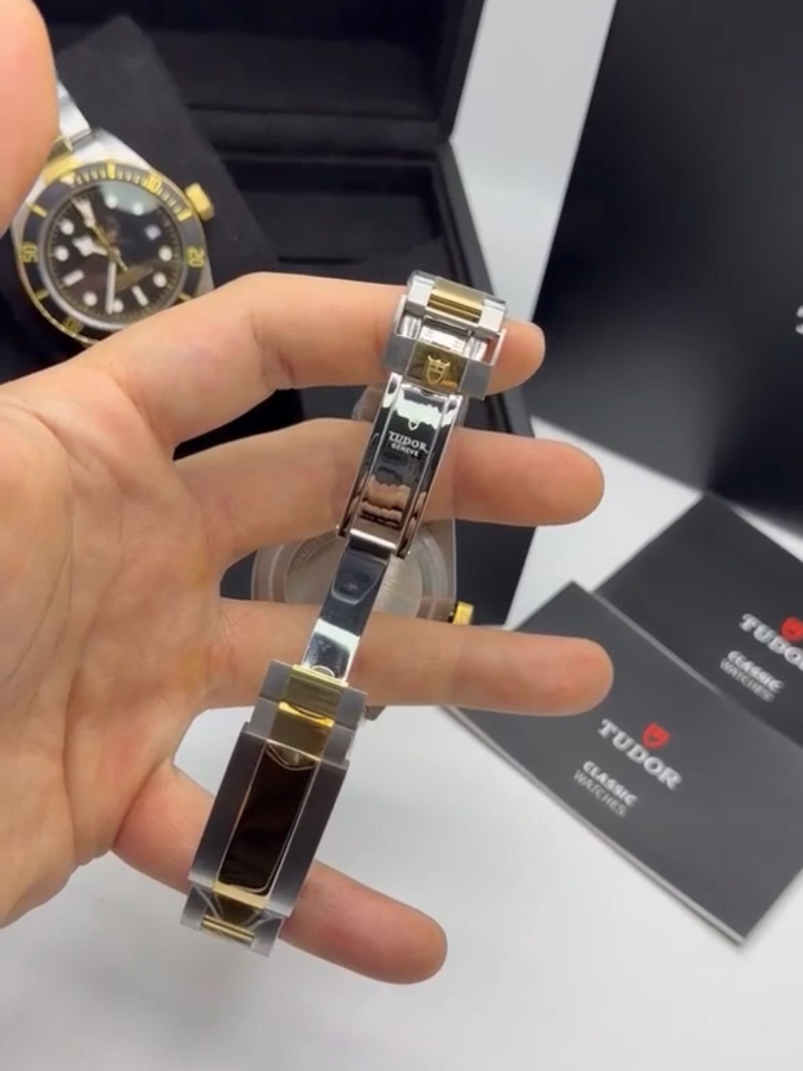 Tudor Black Bay 41mm - AÇO COM DOURADO MOSTRADOR DOURADO - Imagem 3