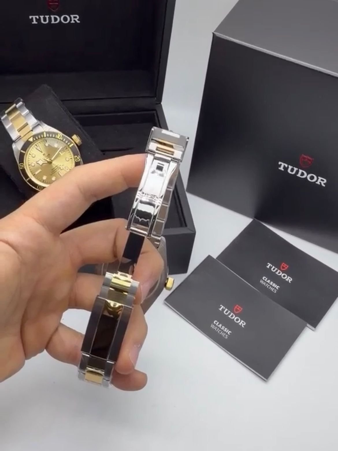 Tudor Black Bay 41mm - AÇO COM DOURADO MOSTRADOR PRETO - Imagem 4