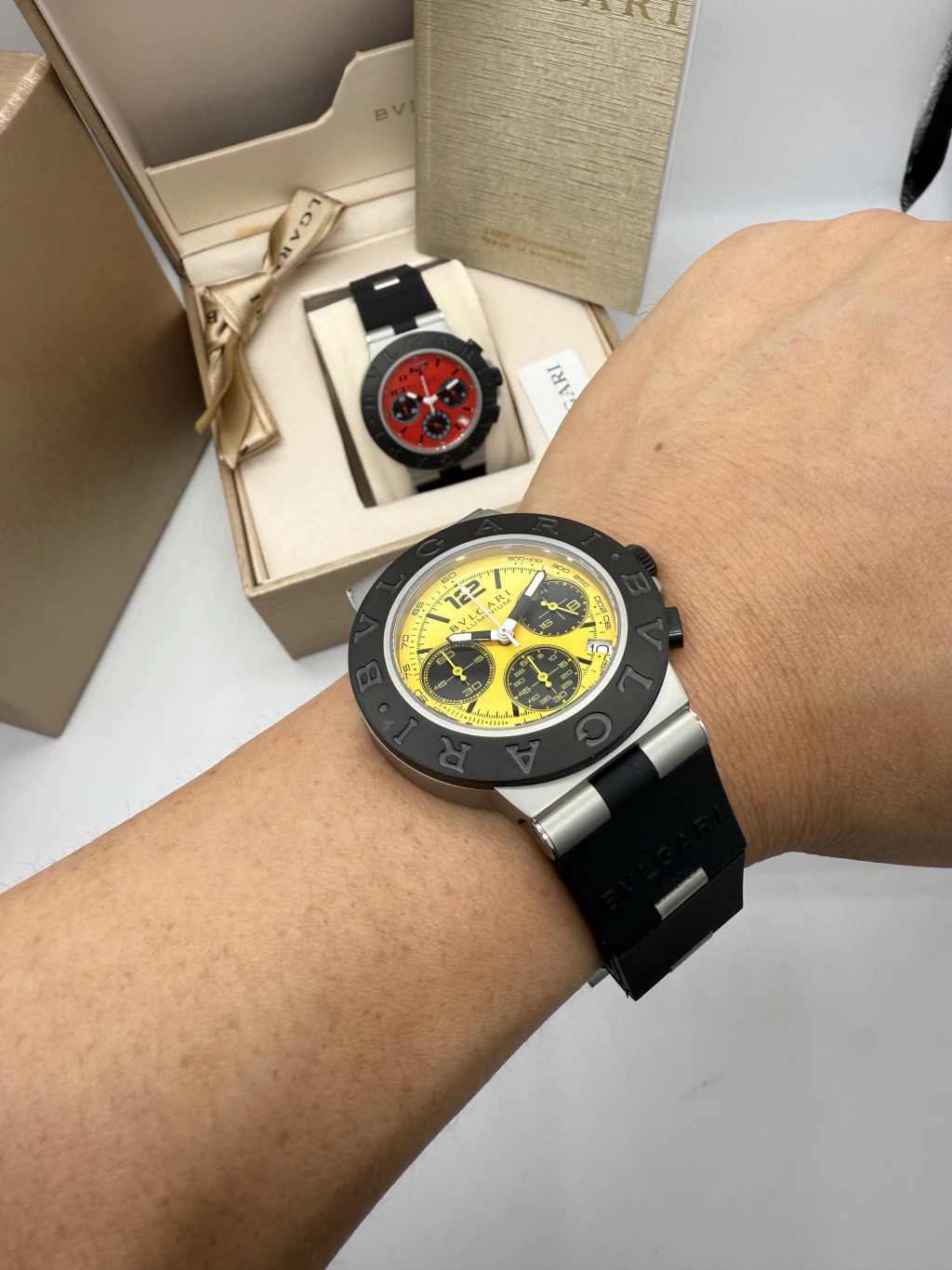 Bvlgari Aluminium Chronograph 40mm - AÇO MOSTRADOR AMARELO - SILICONE - Imagem 5