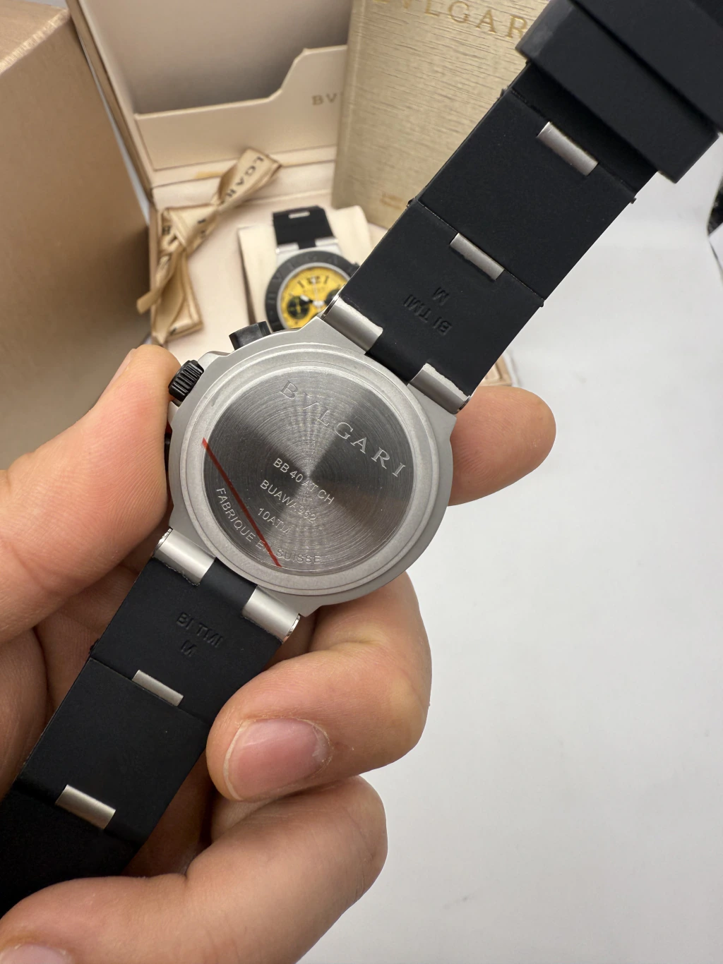 Bvlgari Aluminium Chronograph 40mm - AÇO MOSTRADOR VERMELHO - SILICONE - Imagem 3